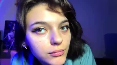 Snapshot of elisabethmikowski chatting on 04/14/26, 02:12 Elin online show from 04/14/26, 02:12