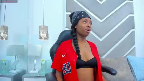 Snapshot of elisabettamonroy chatting on 10/06/25, 04:04 elisabettamonroy online show from 10/06/25, 04:04