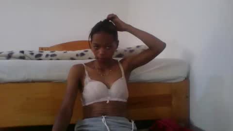 Snapshot of elisacich chatting on 02/23/26, 10:01 elisacich online show from 02/23/26, 10:01