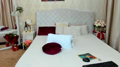 Elissa online show from 12/31/24, 01:26