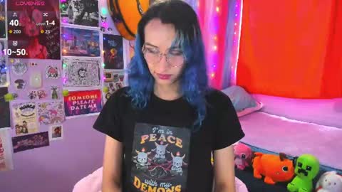 Snapshot of elisdarling chatting on 07/21/26, 08:33 elisdarling online show from 07/21/26, 08:33
