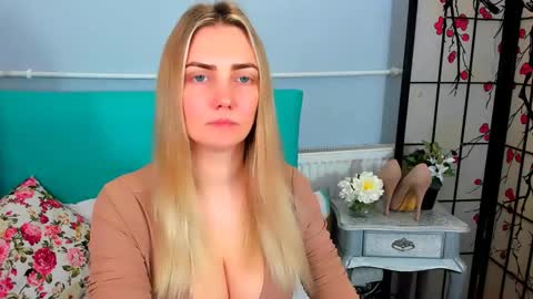 Elise online show from 01/20/25, 12:18