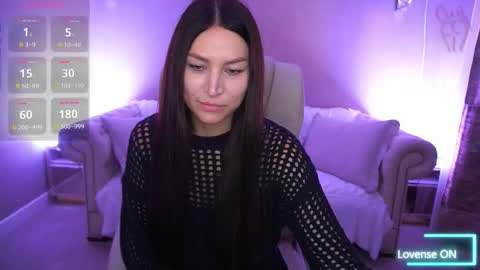 elisevelour online show from 10/21/25, 12:39