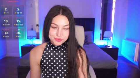 elisevelour online show from 06/09/26, 12:17
