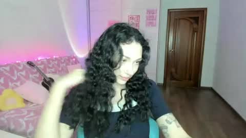 Eliss online show from 06/17/26, 12:18