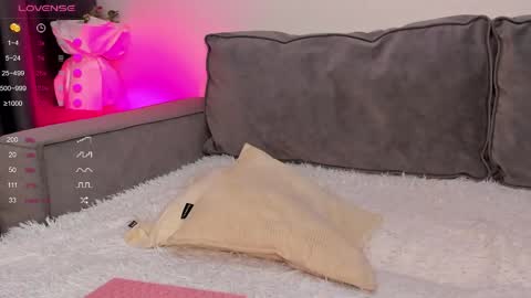 Eliss  online show from 05/11/26, 04:04