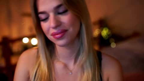 Sunflower  online show from 10/15/25, 09:09