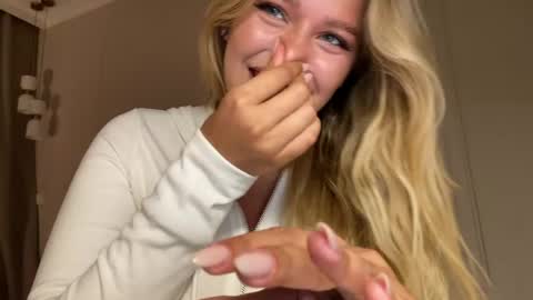 Stephanie online show from 05/20/26, 07:53