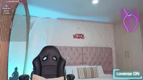 ELIZA online show from 12/14/25, 07:40