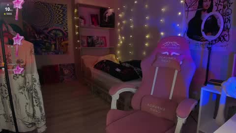 Elizabeth online show from 01/09/25, 06:26