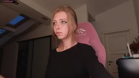 Elizabeth online show from 07/09/26, 08:02
