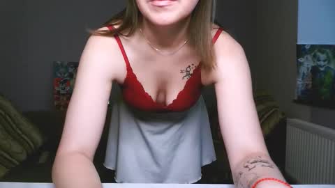 Elizabeth online show from 12/14/25, 08:20