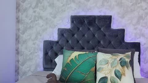 Elizabeth online show from 04/08/26, 09:48