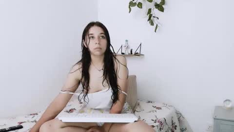 elizabeth online show from 10/31/25, 02:18