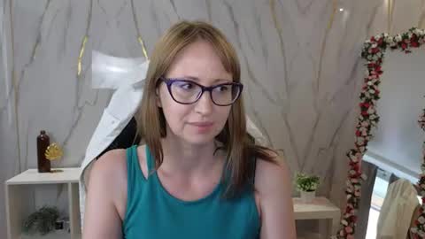 Elizabeth online show from 07/12/26, 09:00