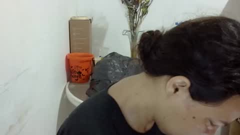 Elizabeth Martinez  online show from 12/02/25, 03:07