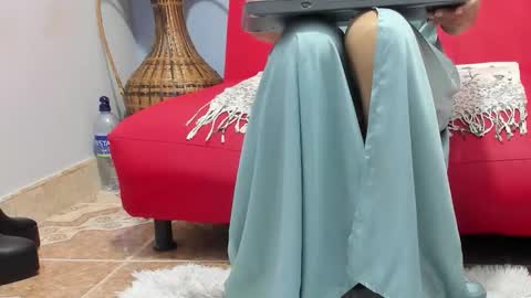 Elizabeth Mathure online show from 11/06/25, 07:42