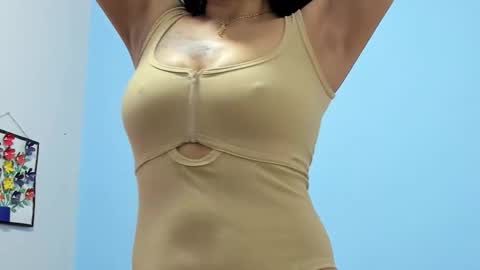 Elizabeth Mathure online show from 11/28/25, 07:44