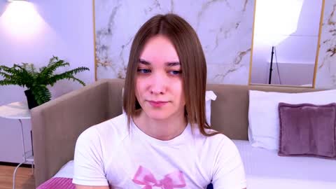 Snapshot of elizabethcash chatting on 02/04/25, 03:26 Elizabeth online show from 02/04/25, 03:26