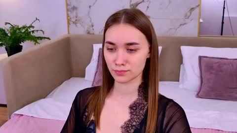 Snapshot of elizabethcash chatting on 02/09/25, 10:43 Elizabeth online show from 02/09/25, 10:43