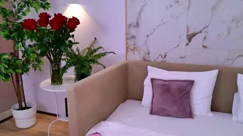 Snapshot of elizabethcash chatting on 02/10/25, 03:53 Elizabeth online show from 02/10/25, 03:53