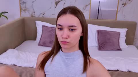 Snapshot of elizabethcash chatting on 02/20/25, 10:37 Elizabeth online show from 02/20/25, 10:37