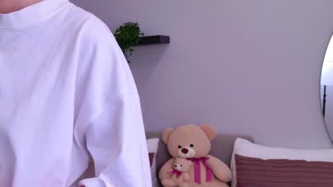 Snapshot of elizabethcash chatting on 02/27/25, 11:37 Elizabeth online show from 02/27/25, 11:37