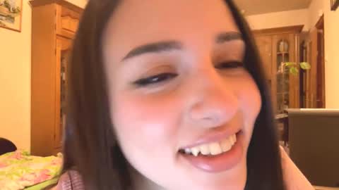 Snapshot of elizabethrabin chatting on 11/13/25, 03:55 Mia online show from 11/13/25, 03:55