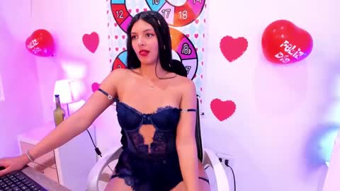 Elizabeth Rodrguez  online show from 02/15/25, 03:17