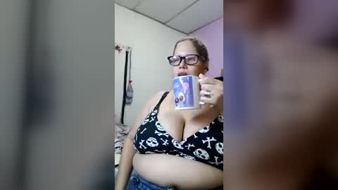 Elizabeth online show from 07/08/26, 10:14