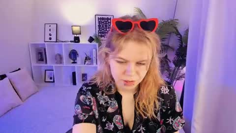 Elizabeth online show from 05/07/26, 05:24