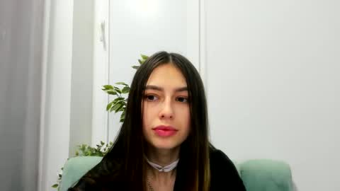 elizabethwall online show from 01/22/25, 08:18