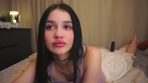 Snapshot of elizamaisy chatting on 12/20/24, 07:01 Eva online show from 12/20/24, 07:01