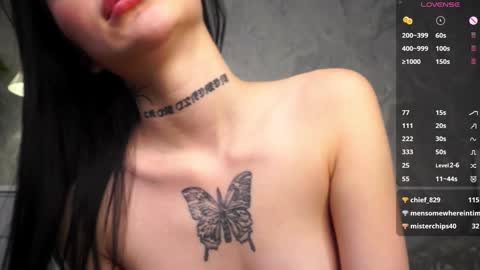 Snapshot of elizamaisy chatting on 12/27/24, 01:39 Eva online show from 12/27/24, 01:39