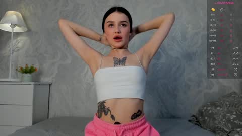 Snapshot of elizamaisy chatting on 12/30/24, 05:48 Eva online show from 12/30/24, 05:48