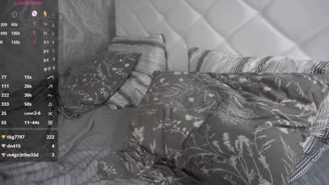 Snapshot of elizamaisy chatting on 01/06/25, 07:52 Eva online show from 01/06/25, 07:52