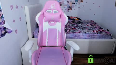 Snapshot of elizanik chatting on 01/20/25, 12:46 Eliza online show from 01/20/25, 12:46