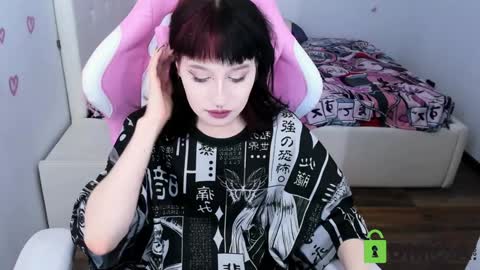 Snapshot of elizanik chatting on 01/22/25, 03:41 Eliza online show from 01/22/25, 03:41