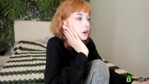 Snapshot of elizanik chatting on 09/20/25, 08:43 Eliza online show from 09/20/25, 08:43