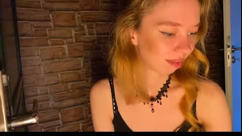 Snapshot of elizastorm chatting on 07/16/26, 06:25 Eliza online show from 07/16/26, 06:25