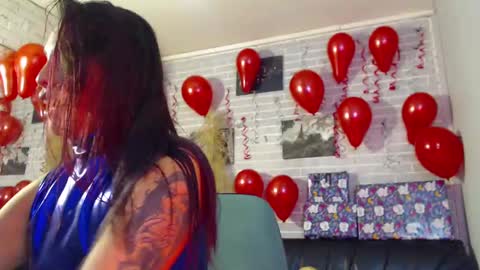   online show from 03/04/25, 07:43