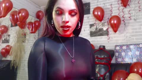   online show from 03/08/25, 06:16