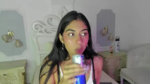 Snapshot of elizathx chatting on 04/07/26, 11:54 elizathx online show from 04/07/26, 11:54