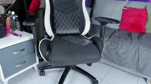 elizbeth_777 online show from 02/04/25, 02:21