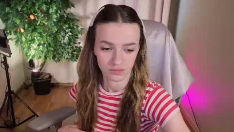 elizzza_ online show from 07/04/26, 05:13