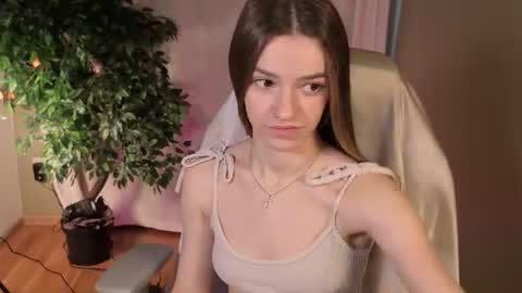 elizzza_ online show from 07/11/26, 05:21