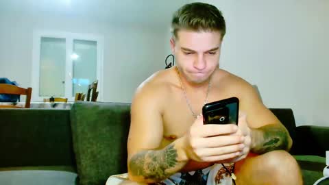 elkafit28 online show from 01/02/25, 08:17