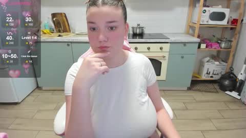 Lina online show from 03/05/26, 07:37