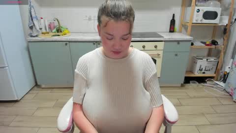 Snapshot of elkapulka chatting on 05/17/26, 09:22 Lina online show from 05/17/26, 09:22
