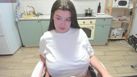 Snapshot of elkapulka chatting on 06/07/26, 08:56 Lina online show from 06/07/26, 08:56